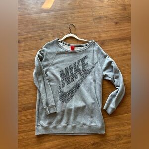 nike sweatshirt